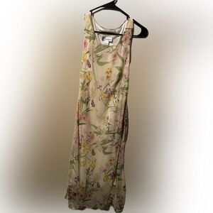 Dressbarn Size 8 floral yellow maxi sleeveless dress
